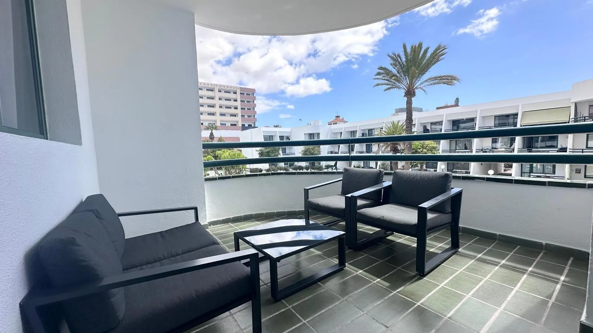 1The Best Location - Las Americas & Parking Playa de las Americas  0*, Playa de las Americas (Tenerife) Spain